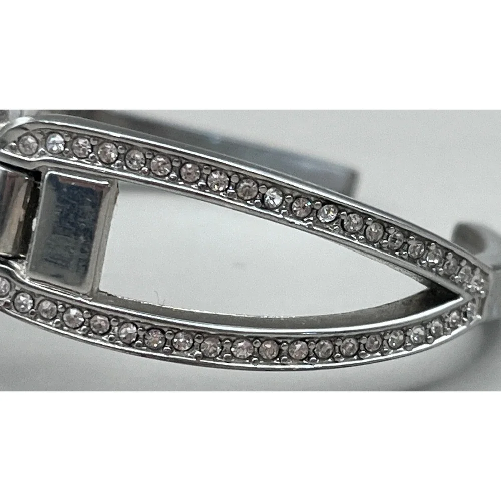 Vtg Geneva Platinum 5969 Womens Silver Tone Crystal Hinged Cuff Watch Japan Movt